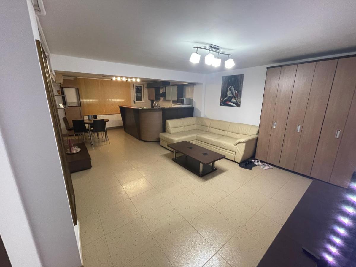 Delize Rent Mamaia Apartment Bagian luar foto